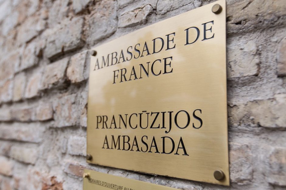 Šalia Prancūzijos ambasados – solidarumo akcija su šalies profsąjungomis