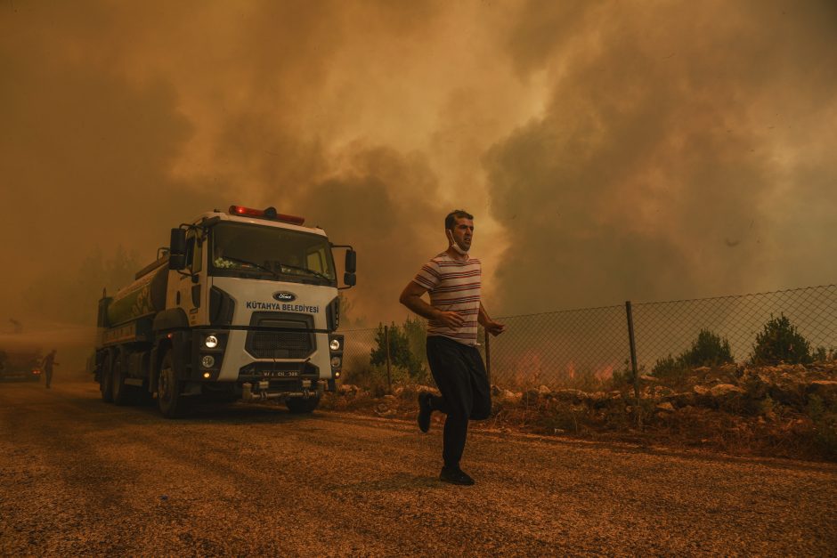 Turkiją siaubia gaisrai