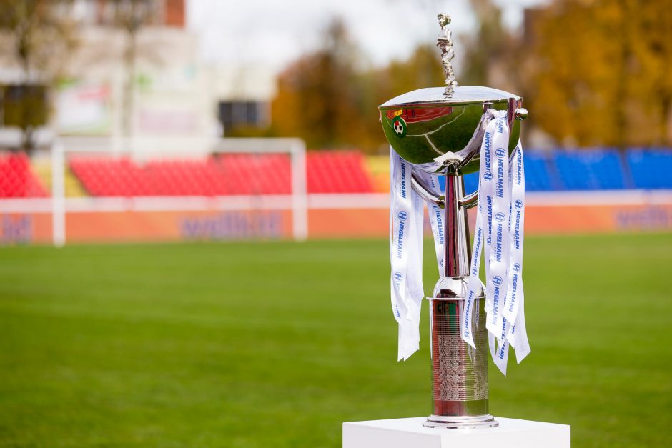 Futbolo taurės sieks trijų lygų komandos