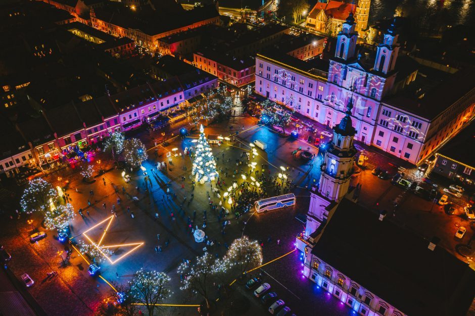 Kalėdinės melodijos ant ratų nukeliavo pas tūkstančius žmonių Kaune ir Kauno rajone