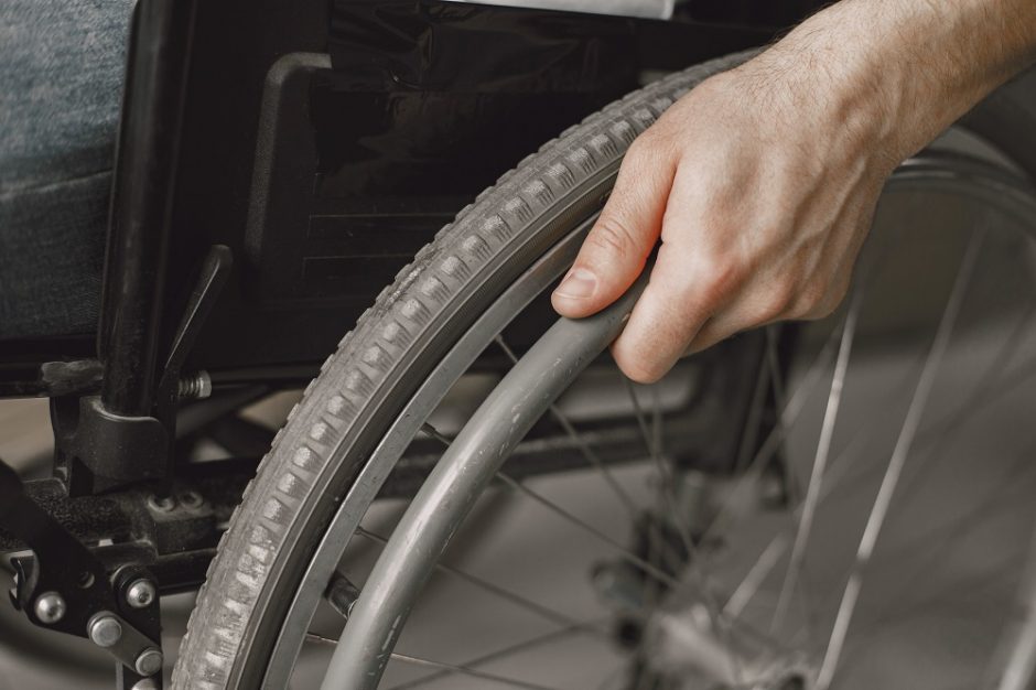 Seimas imasi keisti Konstitucijoje įrašytą invalidumo sąvoką į neįgalumo