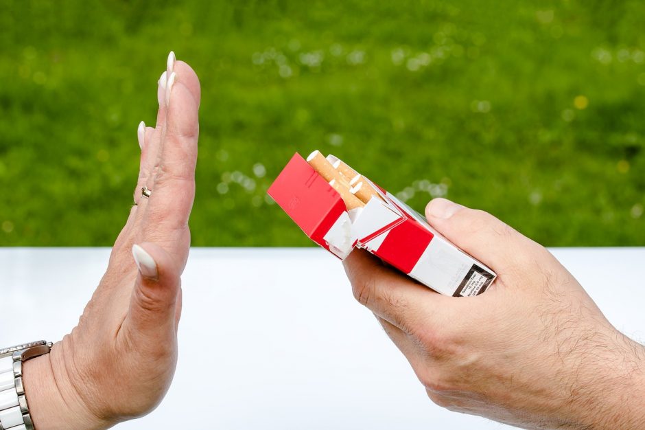 Internetu prekiauti bei reklamuoti tabako gaminius nebebus galima
