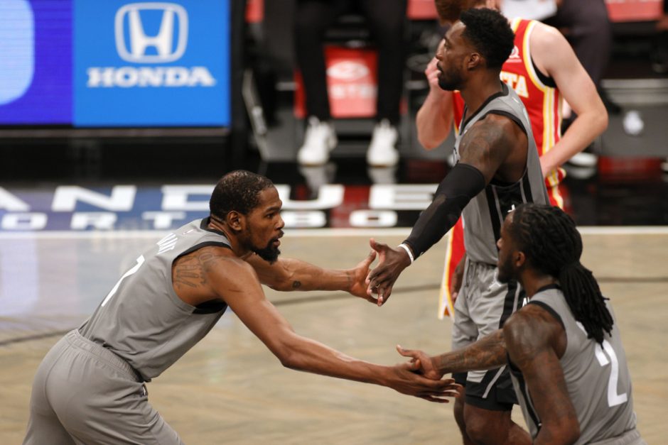 NBA vėl drebina krepšinio pasaulį: žaidėjai privalės nešioti specialius sensorius