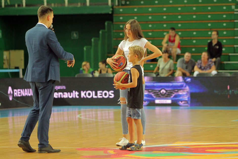 16-metės Lietuvos krepšininkės pergale pradėjo Europos čempionatą