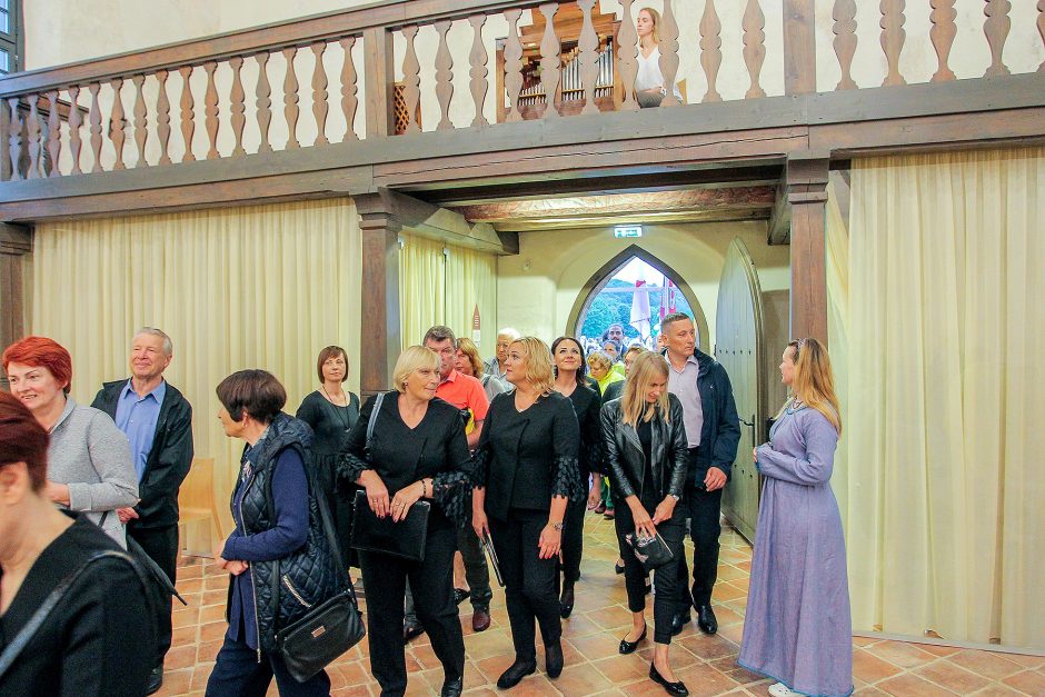 Valstybės diena pakaunėje: šventė surengta atnaujintose Zapyškio bažnyčios erdvėse 