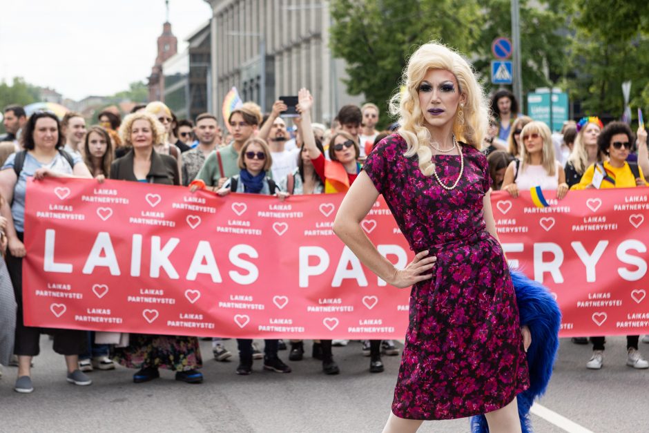 Sostinės centre per 4,5 tūkst. žmonių dalyvavo „Baltic Pride“ eitynėse už lygybę ir taiką