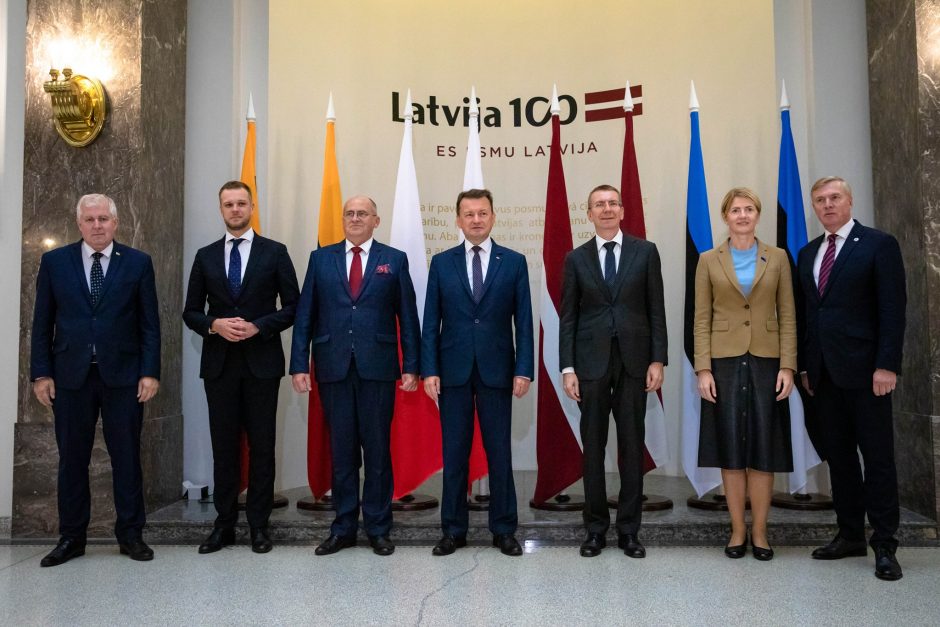 Lietuvos ministrai: būtina stiprinti NATO kolektyvinę gynybą matant hibridines grėsmes
