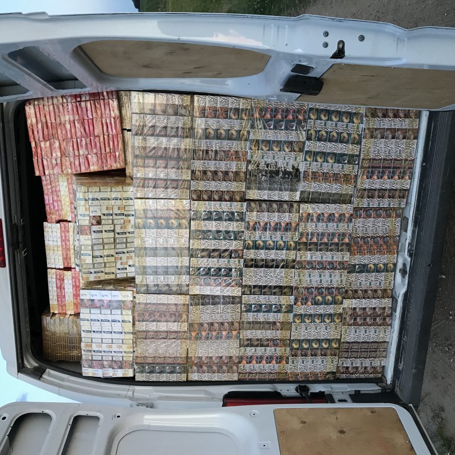 Sulaikytas lenkas, gabenęs cigarečių kontrabandą už ne mažiau nei 100 tūkst. eurų