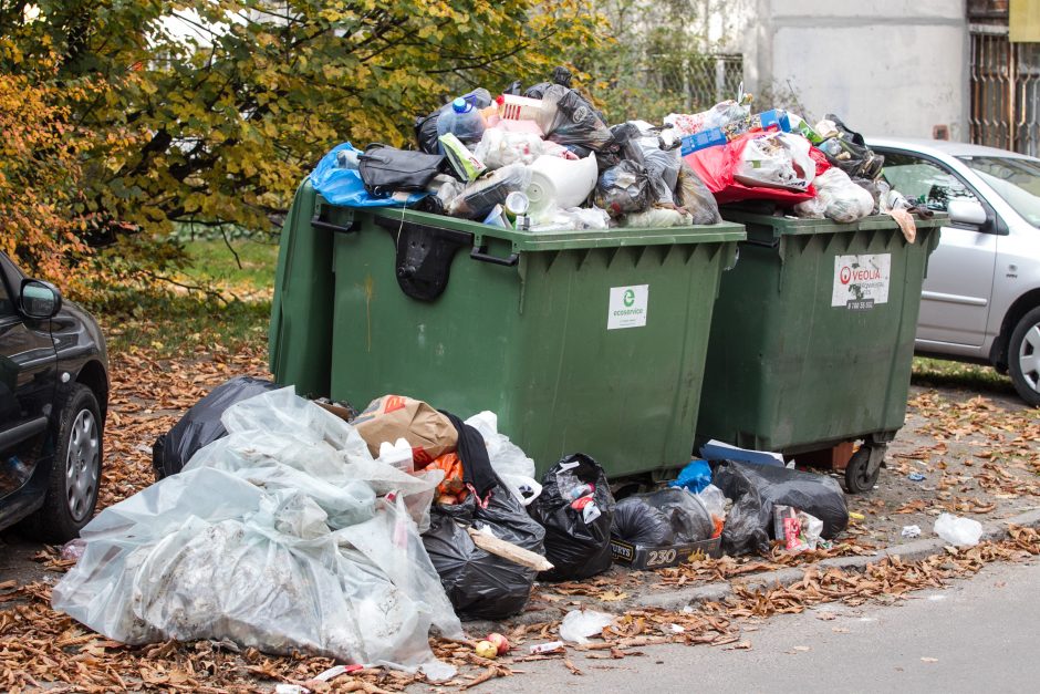 Atliekų vežimas Vilniuje kitąmet brangs beveik 40 proc.