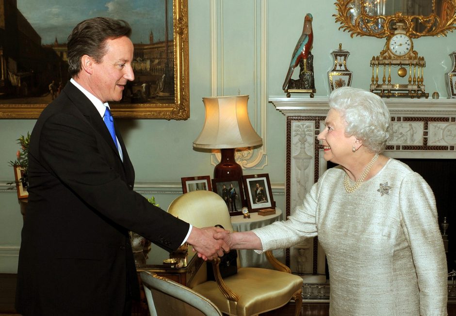 D. Cameronas prašė karalienės paveikti Škotijos referendumo rezultatus