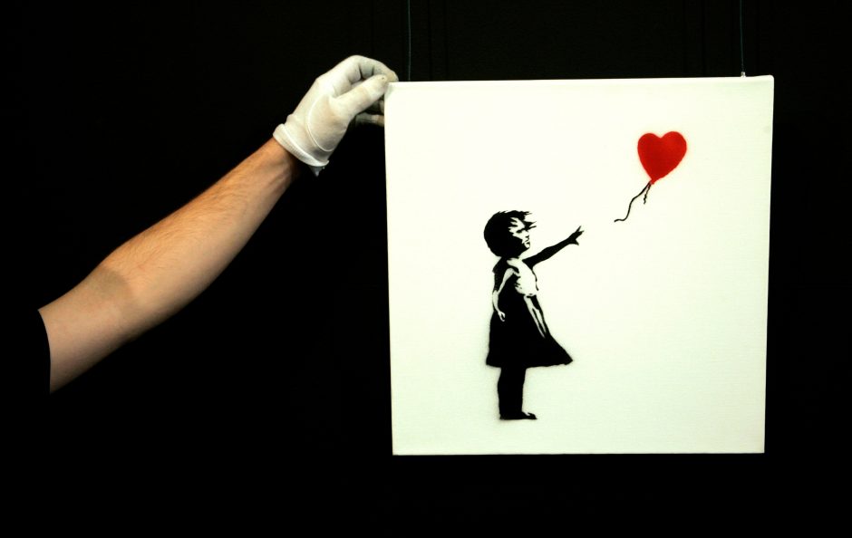 Susmulkintas grafitininko Banksy paveikslas dabar brangesnis nei iš pradžių