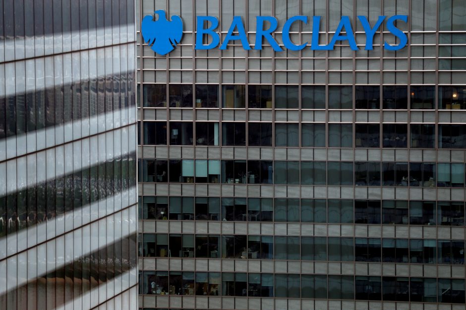 „Barclays“ svarsto Lietuvoje atsisakyti trečdalio darbuotojų