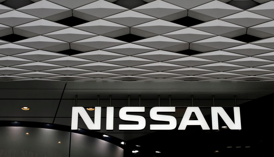 „Nissan“ pripažįsta falsifikavusi Japonijoje pagamintų automobilių emisijų duomenis