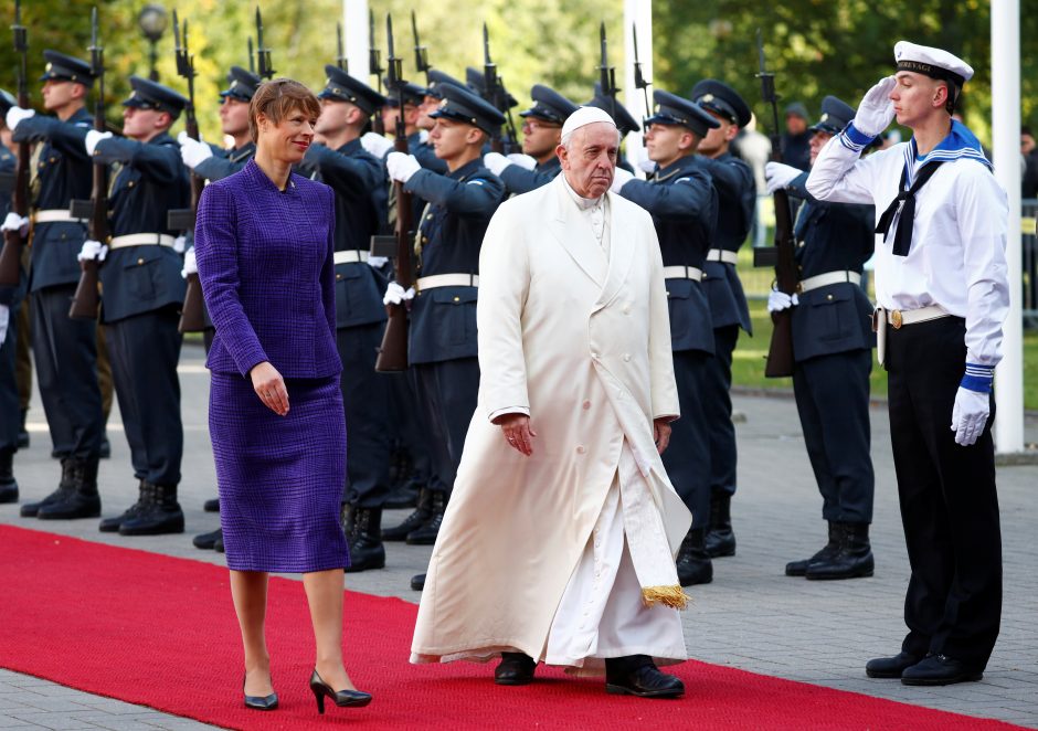 Popiežius Estijoje prabilo apie išnaudojimo skandalus