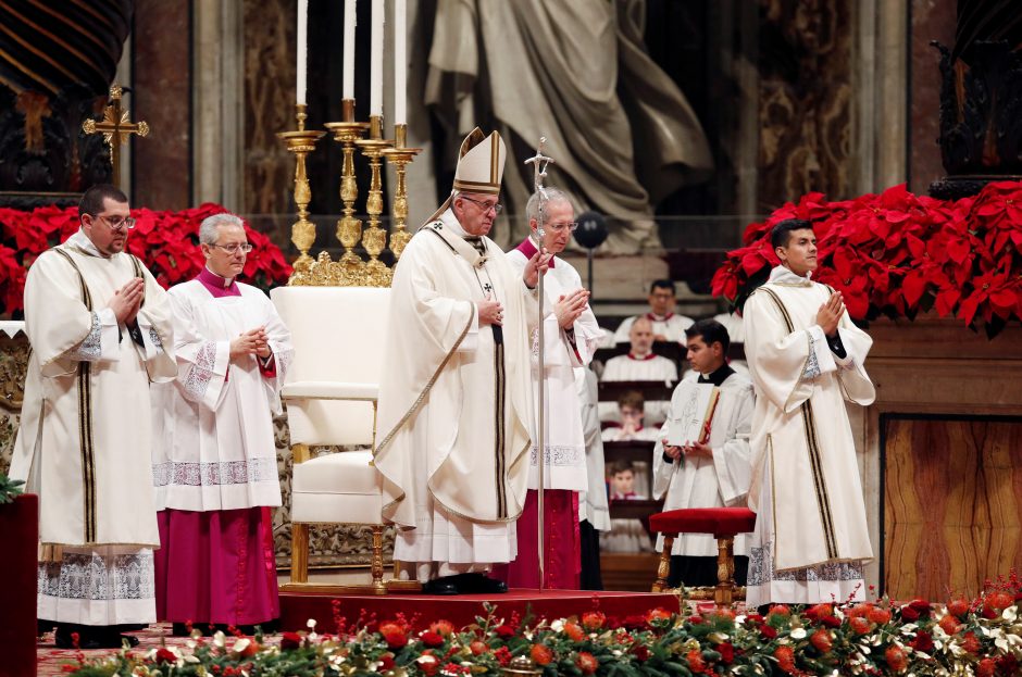 Popiežius Pranciškus pasmerkė godumą ir vartotojiškumą