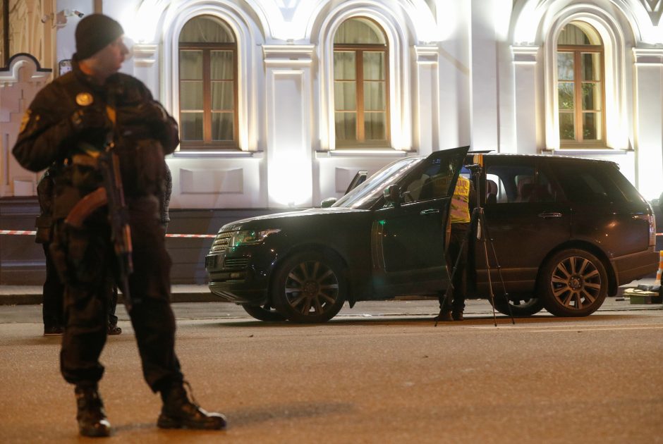 Kijevo centre apšaudytas automobilis, žuvo vaikas