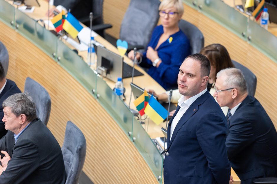 Opozicija grįžo dirbti į Seimo salę