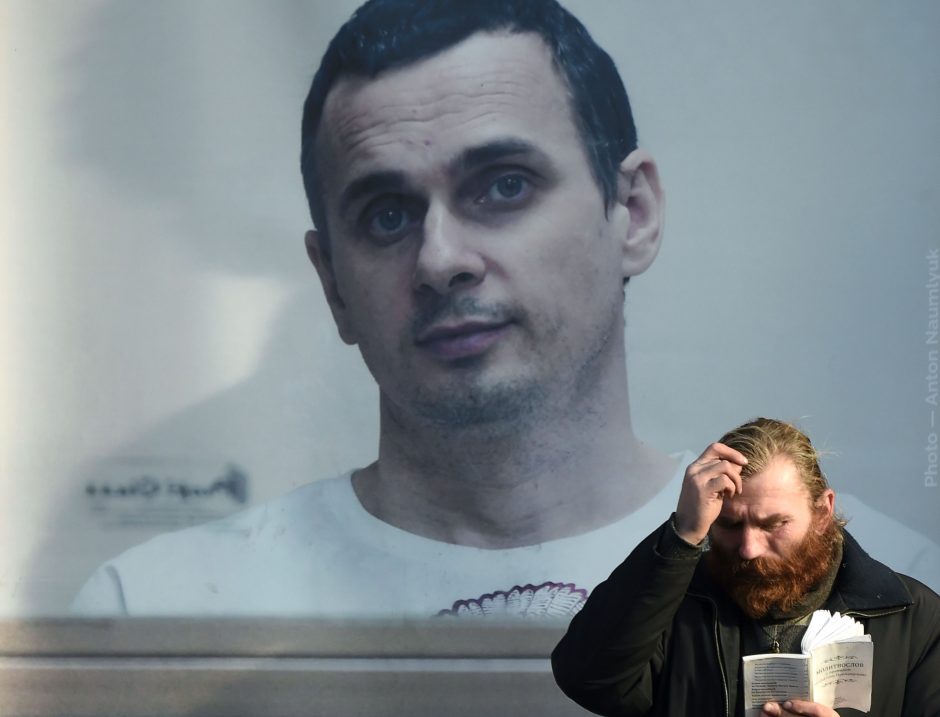 Kijevas siūlo iškeisti areštuotą rusų žurnalistą į Rusijoje kalinamą O. Sencovą