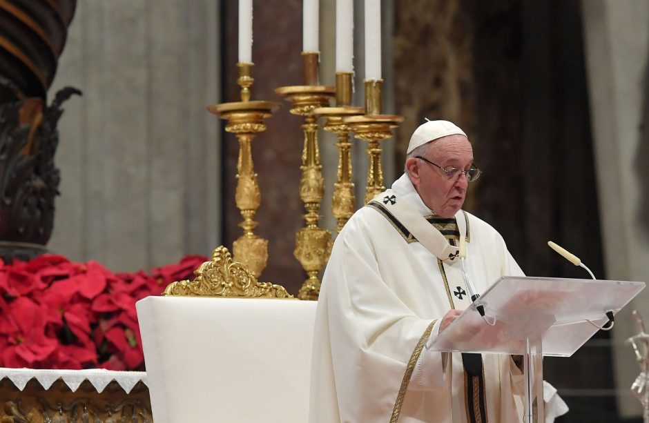 Popiežius Pranciškus pasmerkė godumą ir vartotojiškumą
