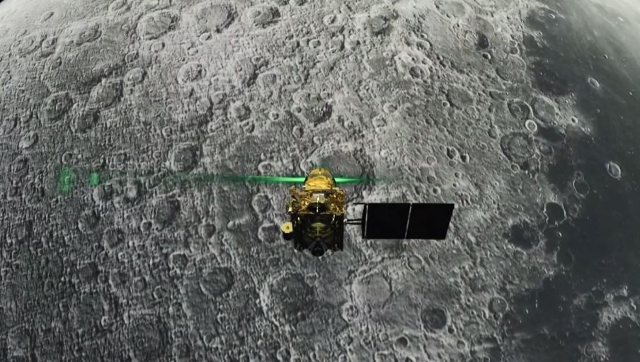 Indija prarado ryšį su Mėnulyje turėjusiu nusileisti zondu