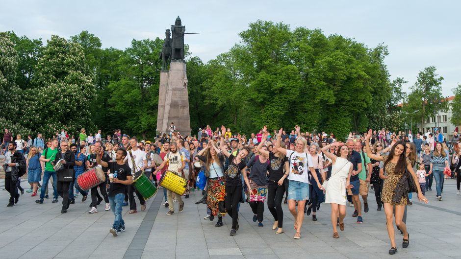 Gatvės muzikos diena: Vilniuje gyva muzika – net viešajame transporte
