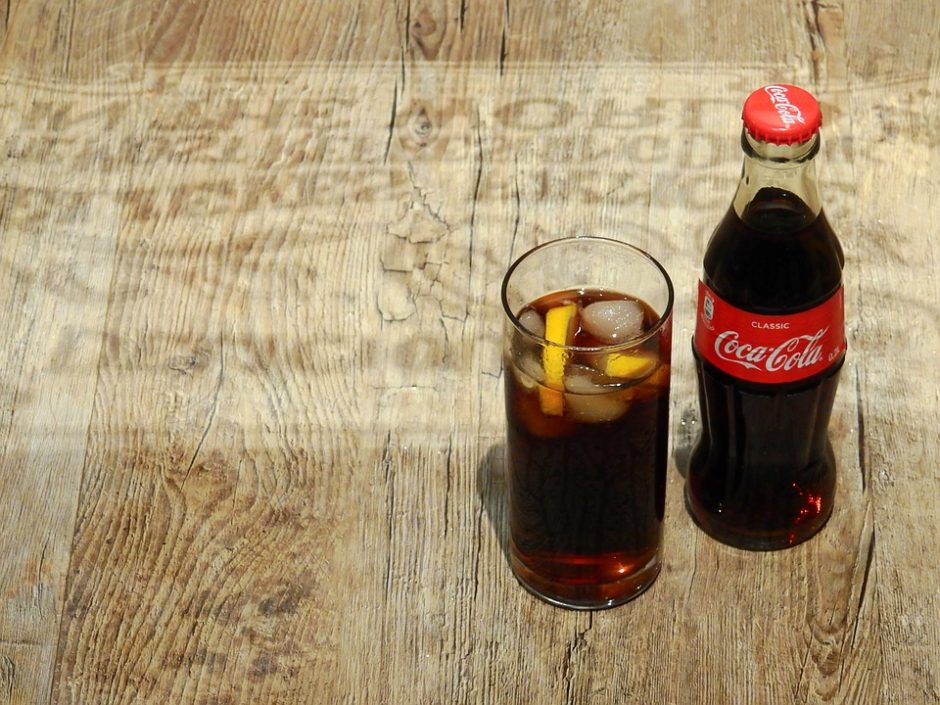 Tėvas savo vaikus maitino vien „Coca-Cola“