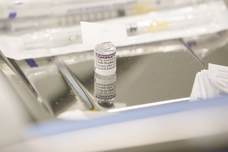 Išpilta beveik 60 tūkst. vakcinos nuo COVID-19 dozių: SAM nesako, kiek tai kainavo Lietuvai