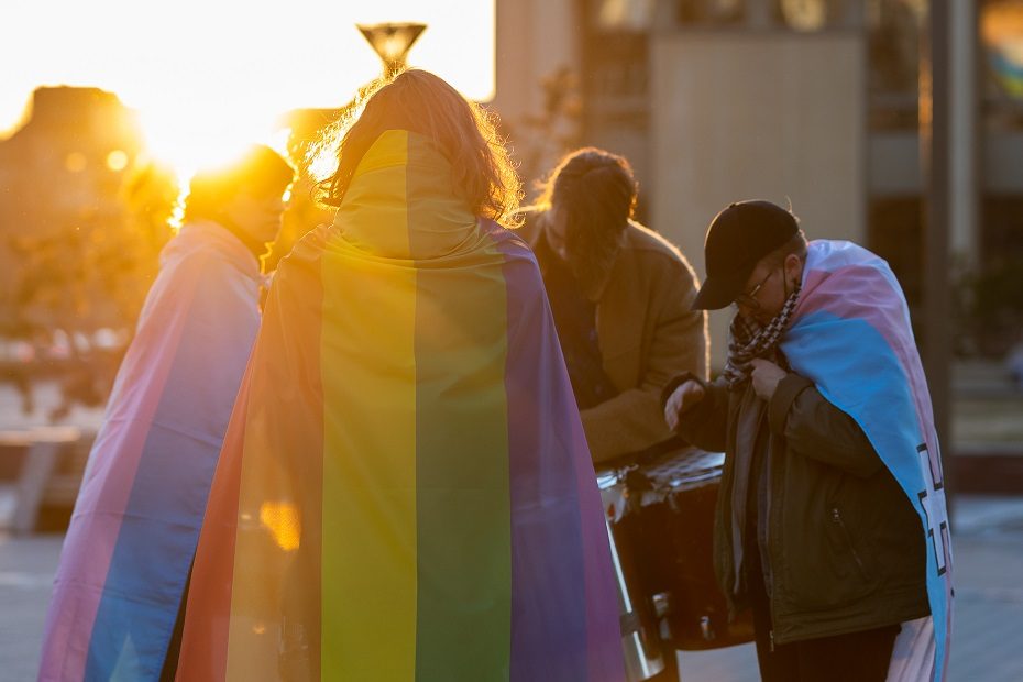 Teisingumo ministerija siūlo atsisakyti draudimo nepilnamečiams pasakoti apie LGBTQ
