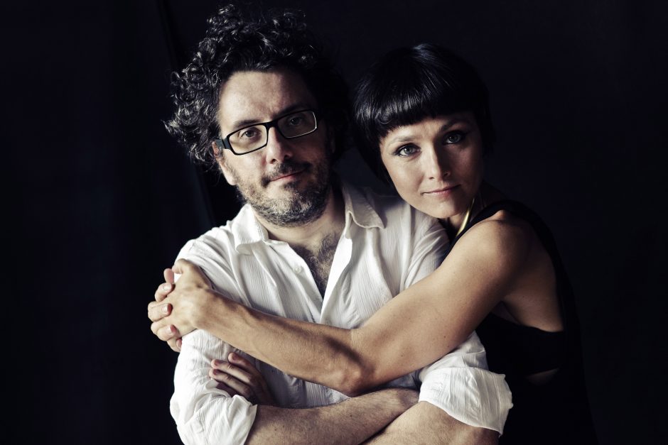 Teatro aikštėje koncertuos charizmatiškasis „Musica Nuda“ duetas iš Italijos