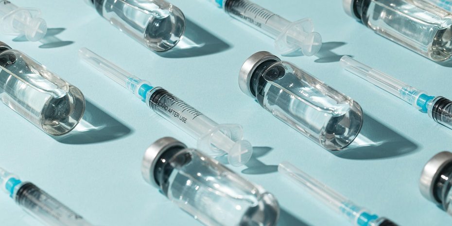 „Pfizer“ pradeda mRNR vakcinos nuo gripo klinikinius bandymus