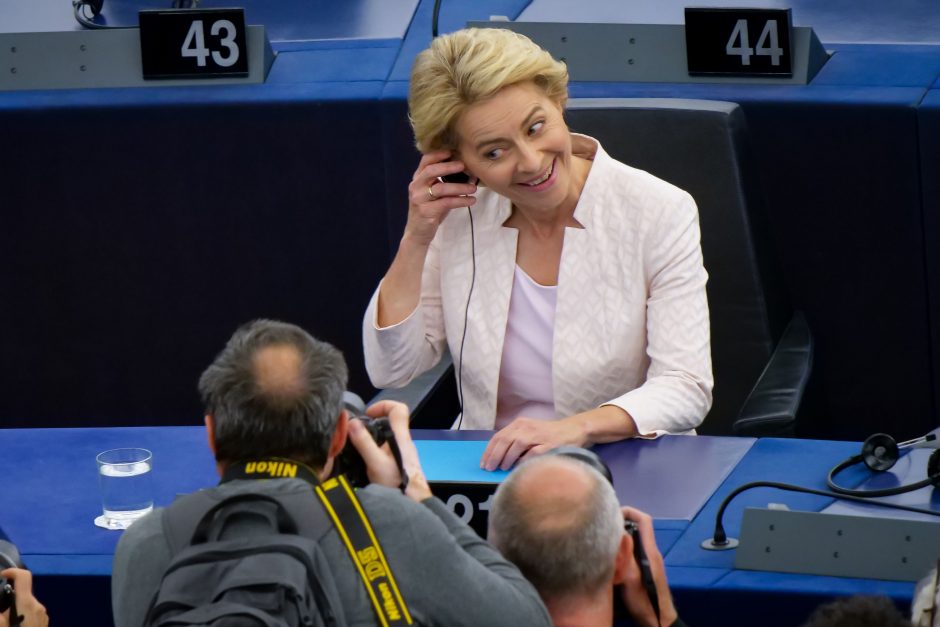 Naujoji EK vadovė ketina atsisakyti pareigų Vokietijos valdančiojoje partijoje