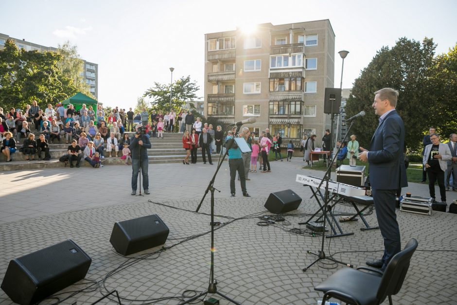 Vilniuje atidaryta poeto S. Gedos vardo alėja