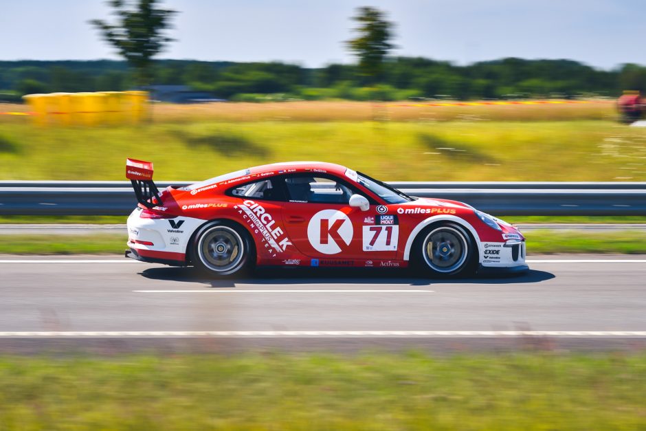 1006 km lenktynių kvalifikacijoje greičiausias buvo „Lamborghini“ vairavęs K. Calko