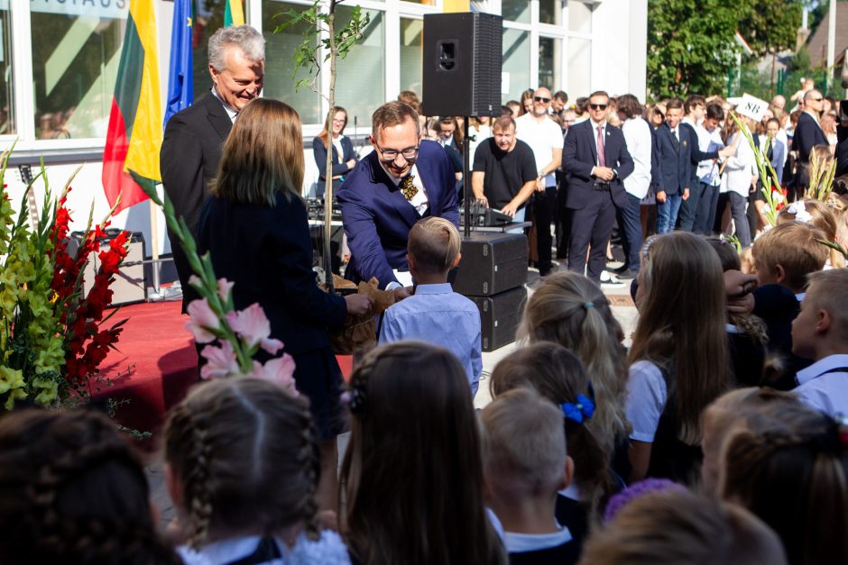 Progimnazijoje Vilniuje apsilankęs G. Nausėda: mokykla man – šventa vieta