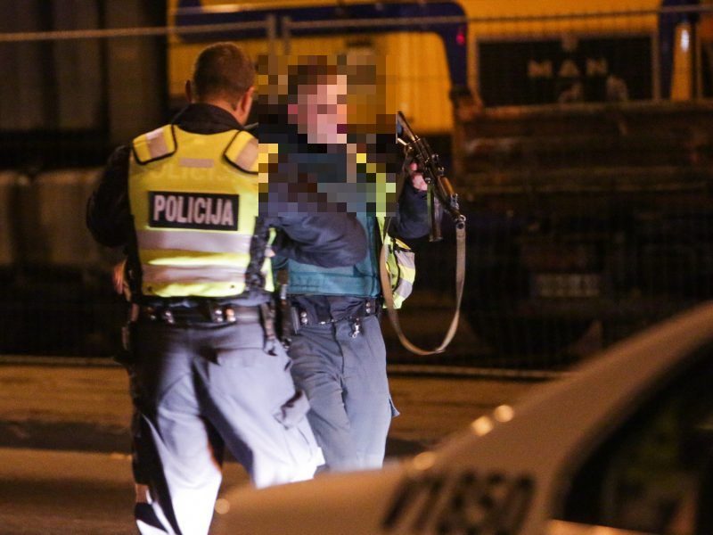 Įtemptos gaudynės Vilniaus rajone – girtą vairuotoją policija stabdė šūviais
