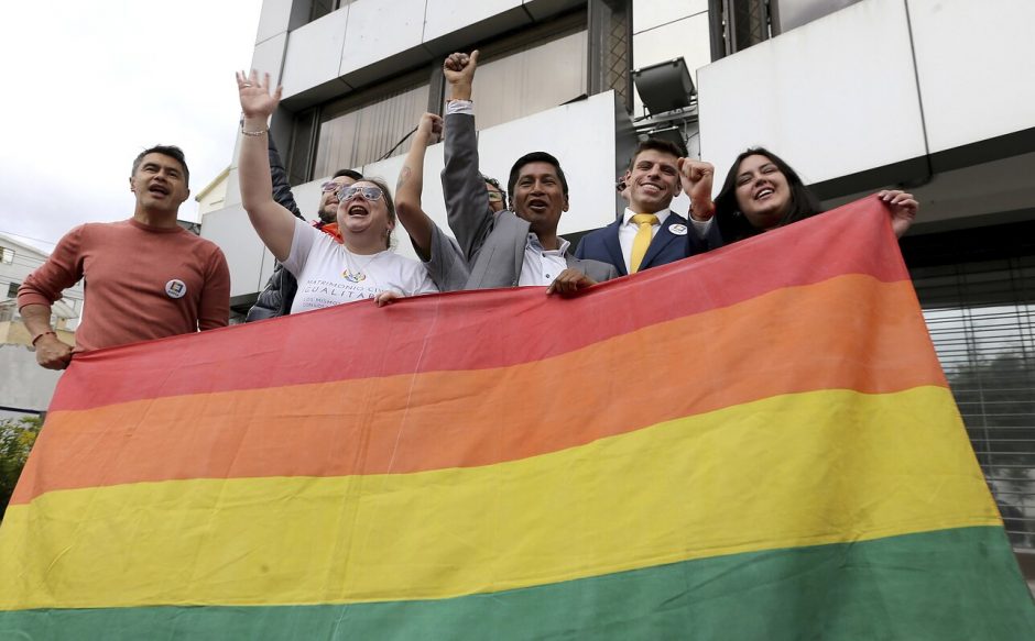 Ekvadoro Konstitucinis Teismas įteisino tos pačios lyties asmenų santuokas