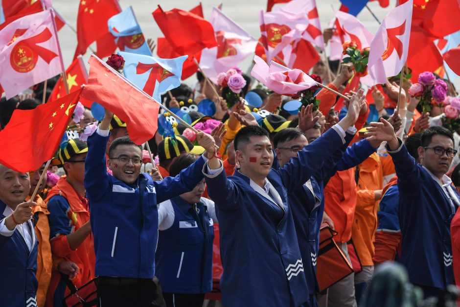 Kinija mini 70-ąsias savo įkūrimo metines