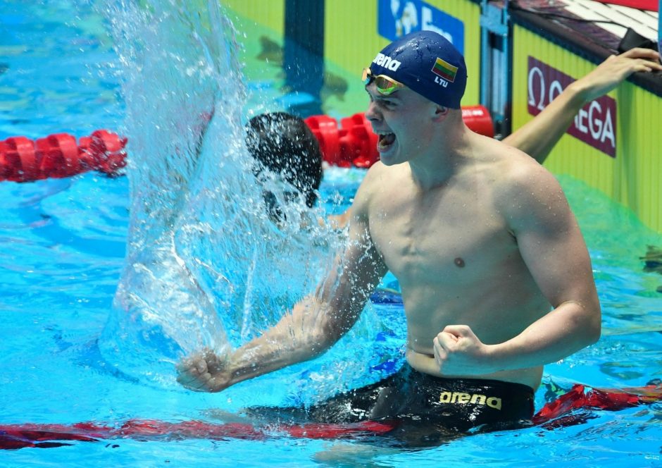 Plaukikas D. Rapšys Katare iškovojo pirmąjį aukso medalį