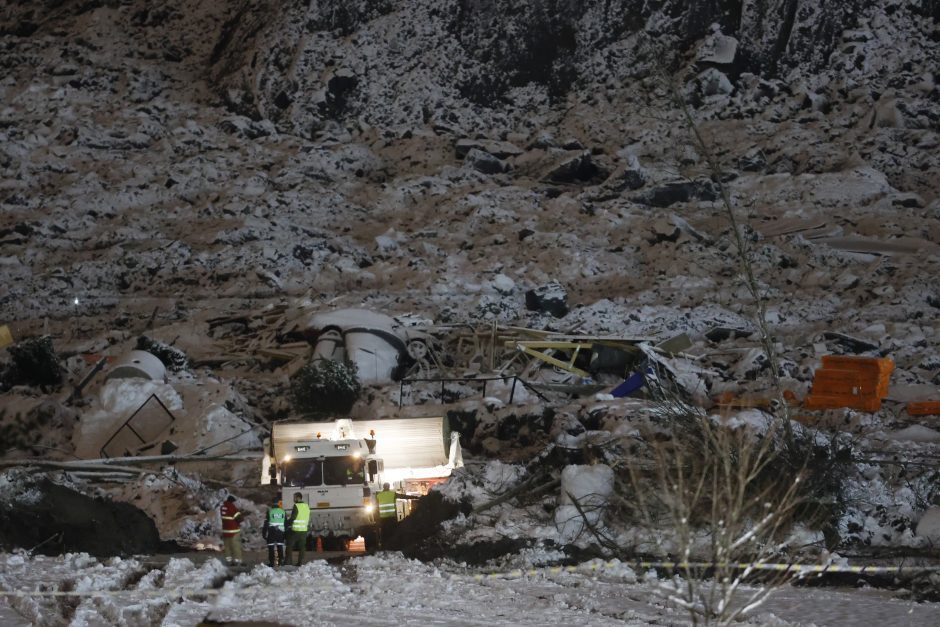 Norvegijoje iš po purvo nuošliaužos ištrauktas penktas kūnas, penki žmonės tebėra dingę