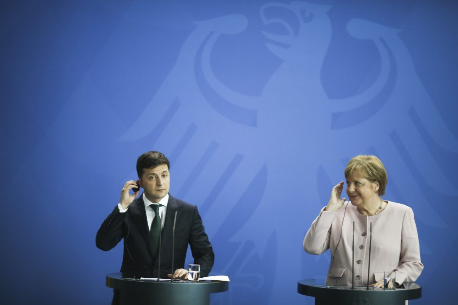 Per susitikimą su V. Zelenskiu silpnai pasijutusi A. Merkel: man viskas gerai