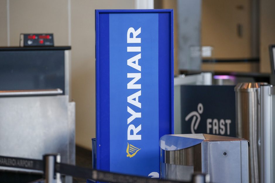 Vokietijos profesinė sąjunga susitarė su „Ryanair“ dėl įgulos narių atlyginimų