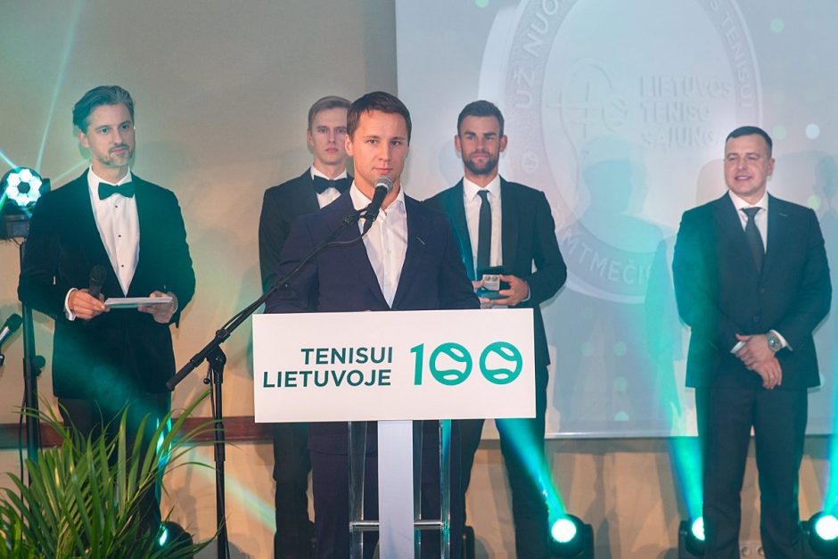 Lietuvos tenisas paminėjo šimtmetį, tarp apdovanotųjų – ir R. Berankis