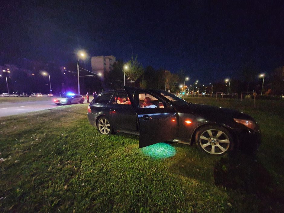 Eismo nelaimė Šiaurės prospekte: girtas BMW vairuotojas užsidirbo baudžiamąją bylą