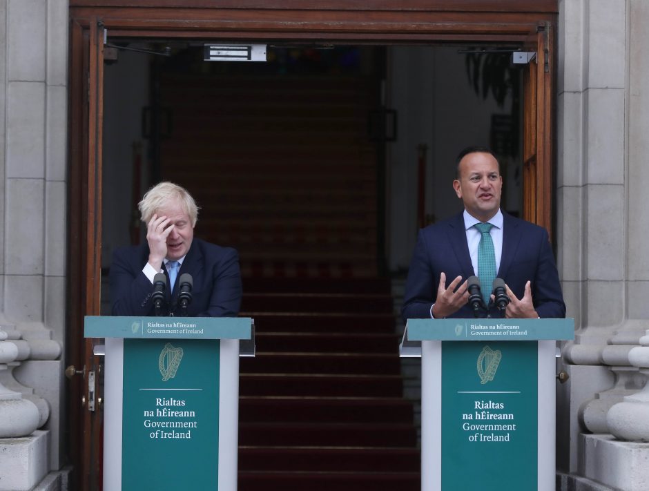Airijos premjeras: ES vis dar nesulaukė britų pasiūlymų dėl Airijos sienos