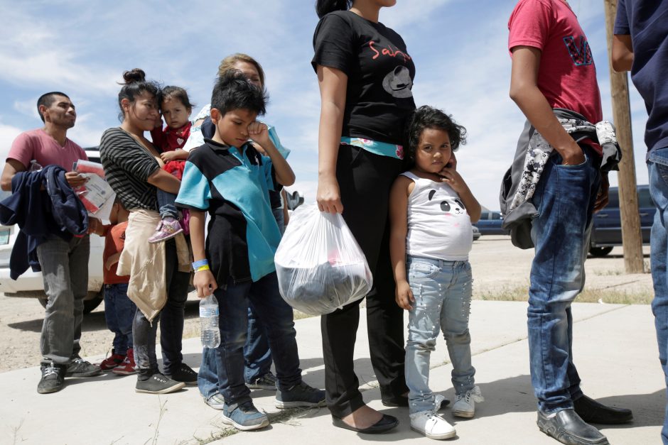 Neramumai JAV ir Meksikos pasienyje: nuo šeimų atskiriami migrantų vaikai