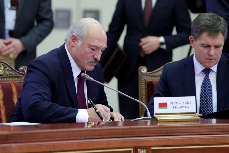 A. Lukašenka paskyrė naujus Gynybos ministerijos ir Generalinio štabo vadovus