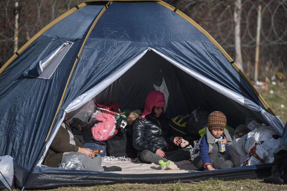 ES svarsto priimti iki 1,5 tūkst. Graikijoje esančių vaikų pabėgėlių