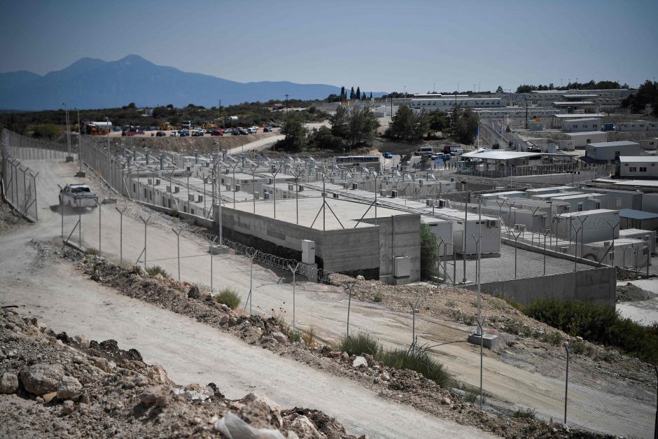 Graikija įrengė pirmąją „uždarą“ stovyklą prieglobsčio prašytojams