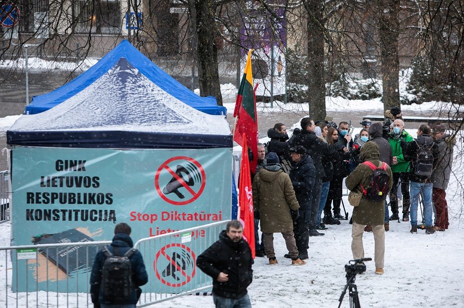 Sausio 13-ąją prie Seimo rengia protestą: atėjo laikas pasakyti „ne“ diktatūrai Lietuvoje