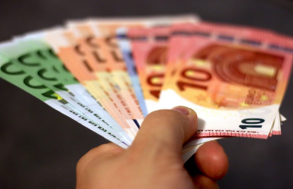 Kadenciją baigiančio Seimo siūlymas Vyriausybei – dar 0,5 mlrd. eurų išlaidų
